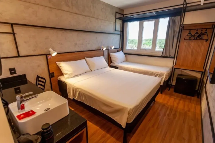 Standard Triple room