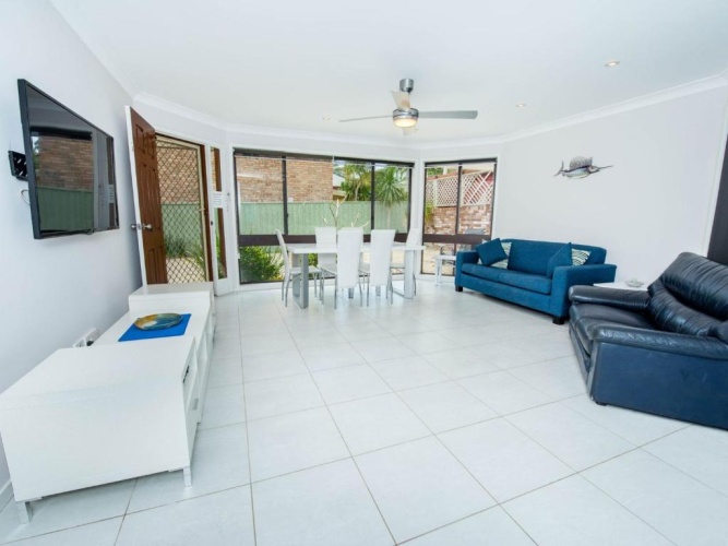4 Bedrooms Cottage