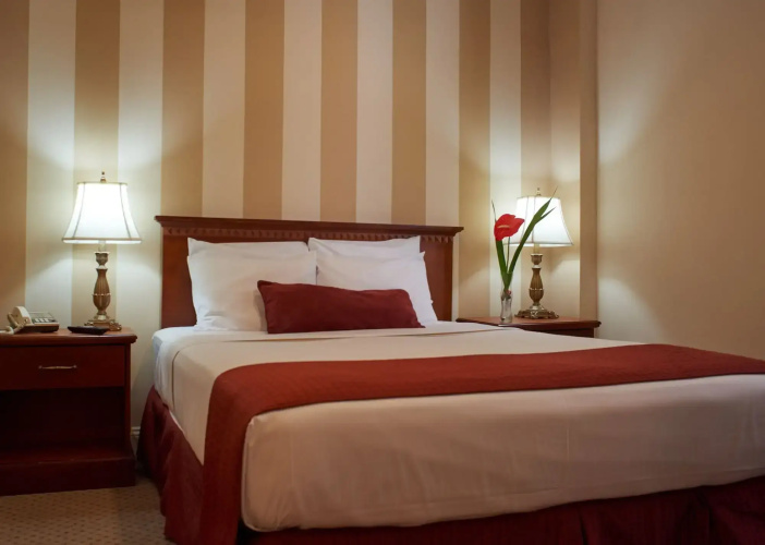 Hotel St. James