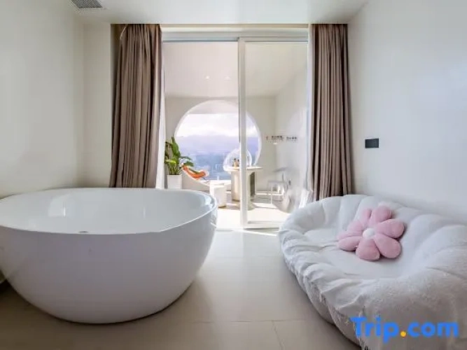 Deluxe Double room with balcony and with sea view