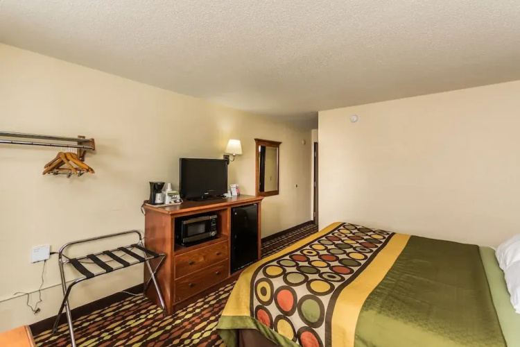 Super 8 Grand Forks
