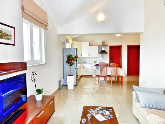2 Bedrooms Apartment with balcony