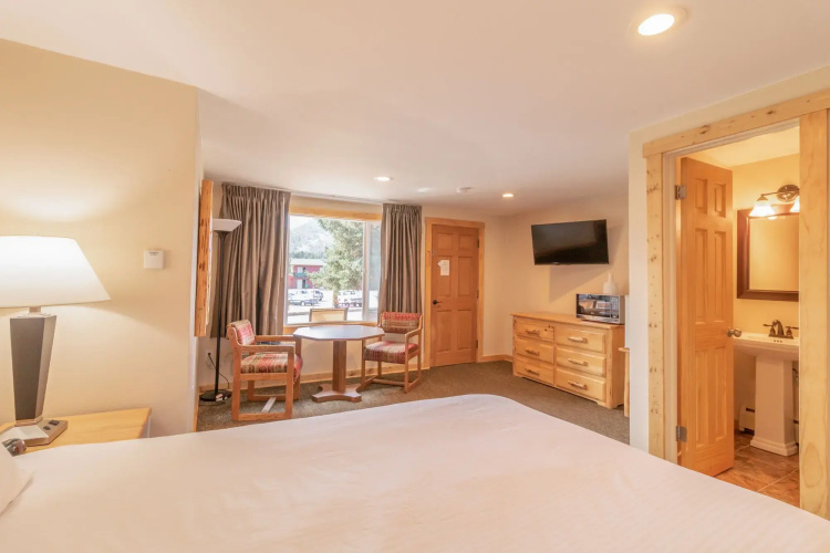 Discovery Lodge