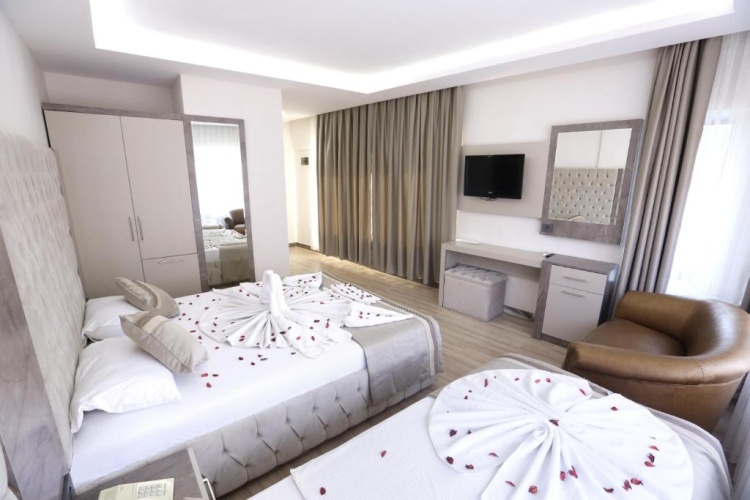 Triple room