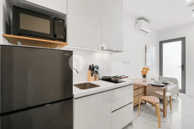 1 Bedroom Apartment with balcony and with city view