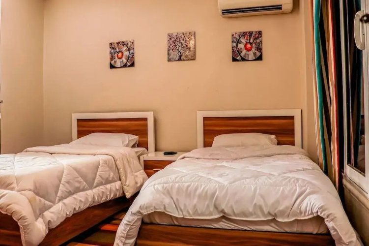 Grand Pyramids Motel