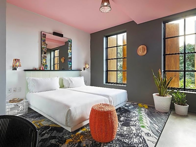 Medium mama Twin room