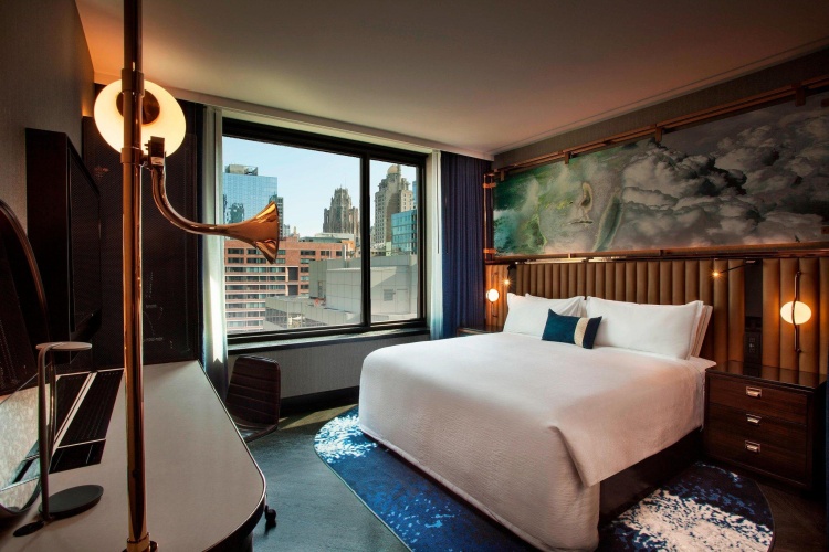 Standard Double room with city view