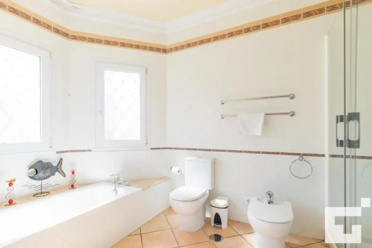 3 Bedrooms Villa