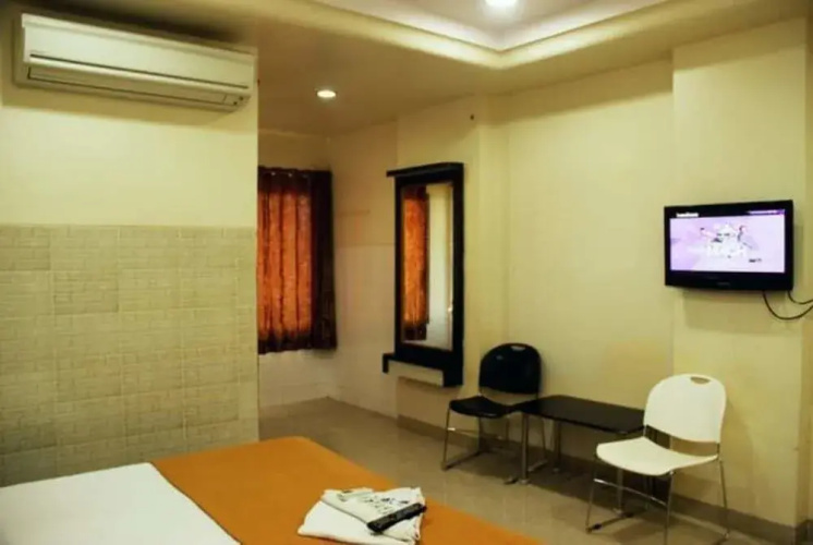 Apple Sai Residency