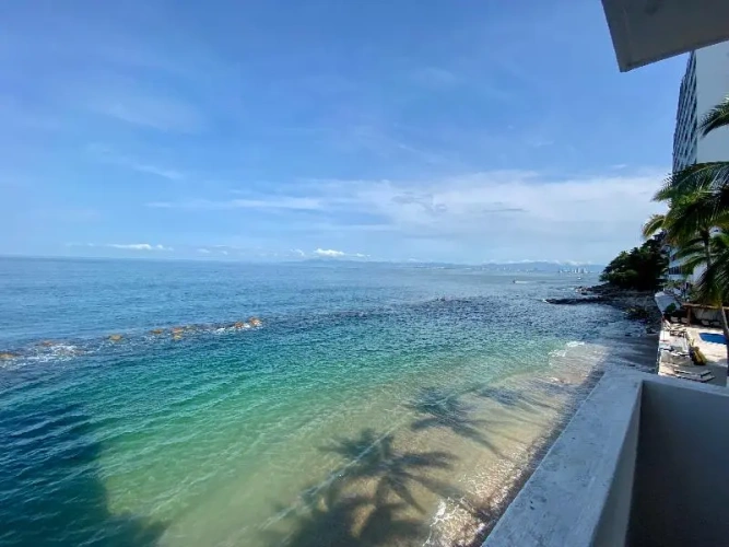 Quadruple Suite oceanfront