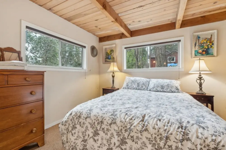 Cozy Mountain Retreat Relax & Explore