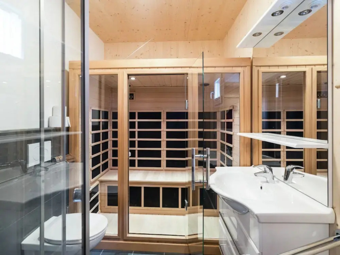 Chalet With Whirlpool tub