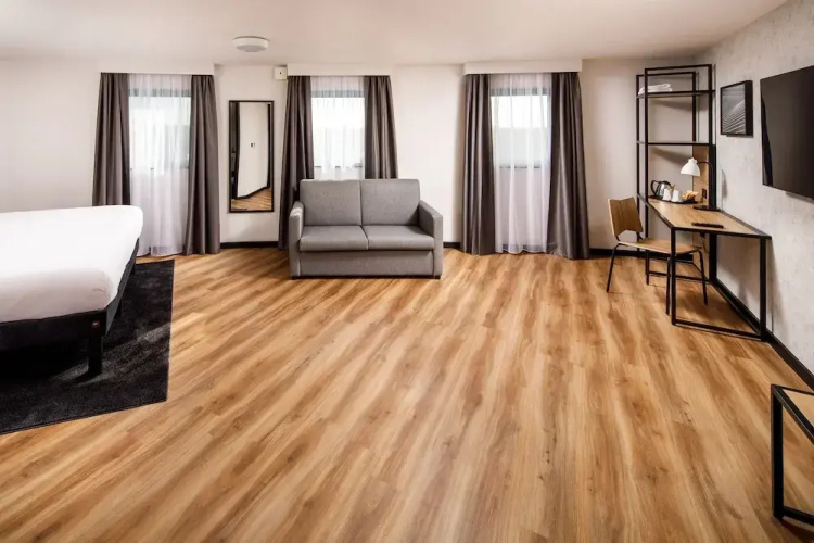 Ibis London Heathrow T5