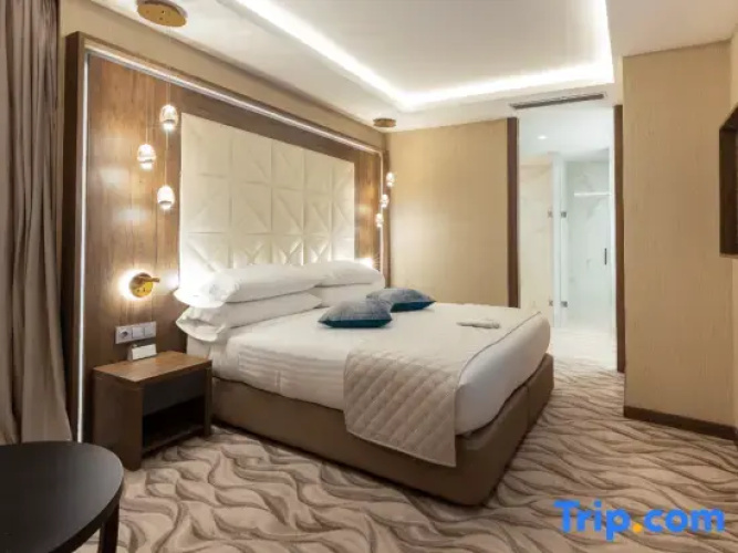 Prestige Suite