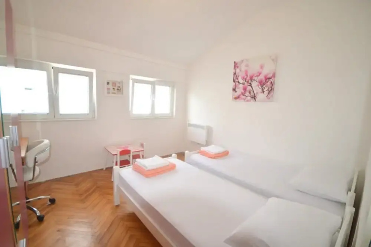 Mia & Lena Apartment