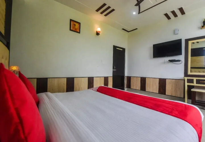 Hotel Devdar Resort