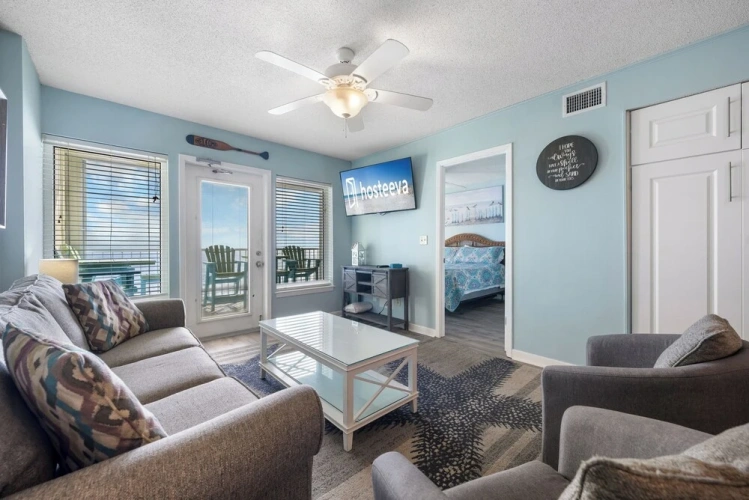 2 Bedrooms Comfort room beachfront