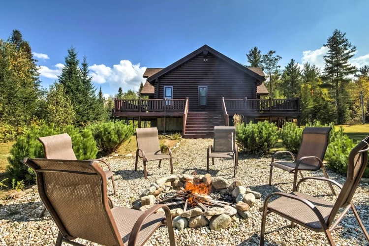 3 Bedrooms Cottage with balcony