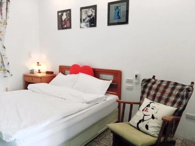 2 Bedrooms Quadruple Family Bungalow