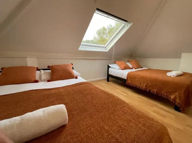 Standard Triple room