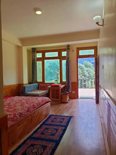 Aarav Chaaras Homestay
