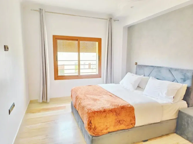 2 Bedrooms Apartment