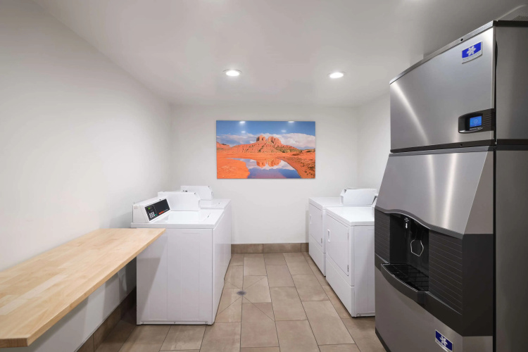 Aiden by Best Western Sedona photo 23