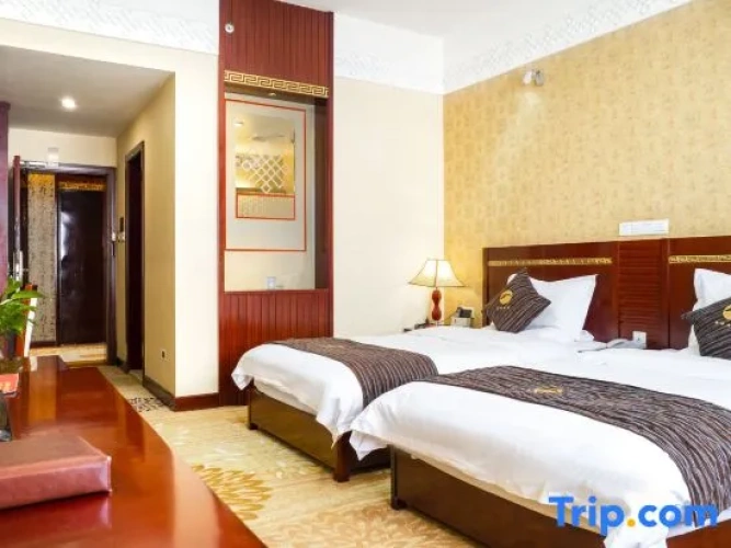 Quadruple Family Suite