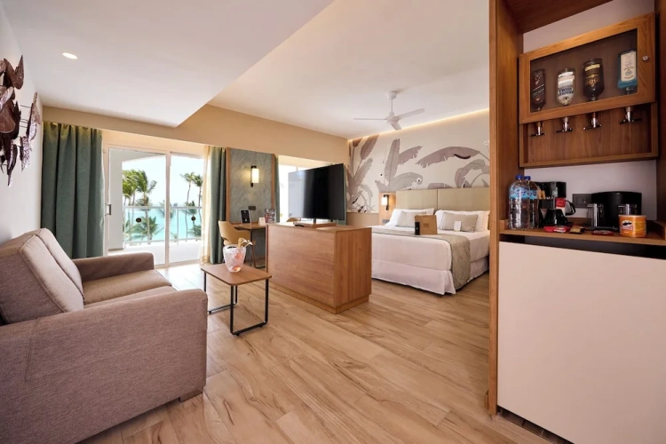 Elite Club Suite with ocean view