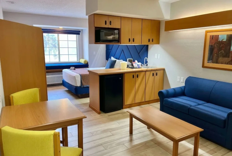 Standard Double Suite