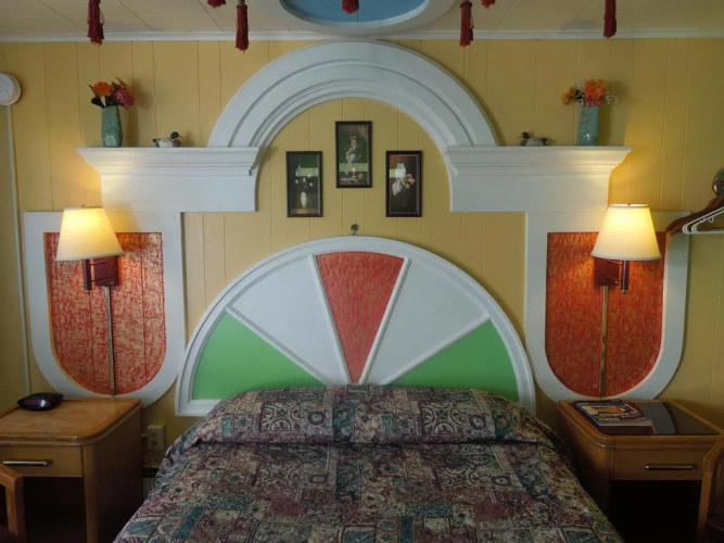 Cocoa Motel