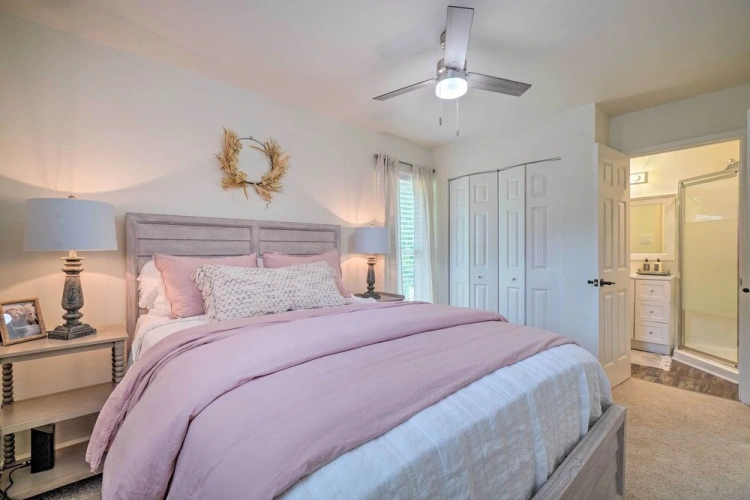 4 Bedrooms Cottage