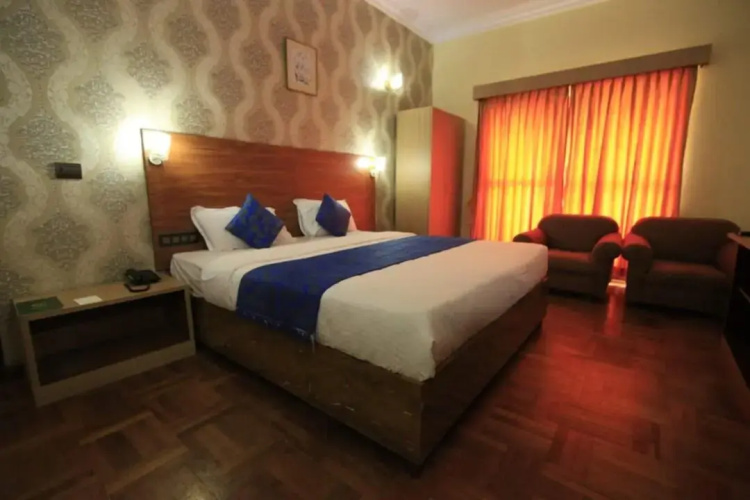 The Monarch Hotel