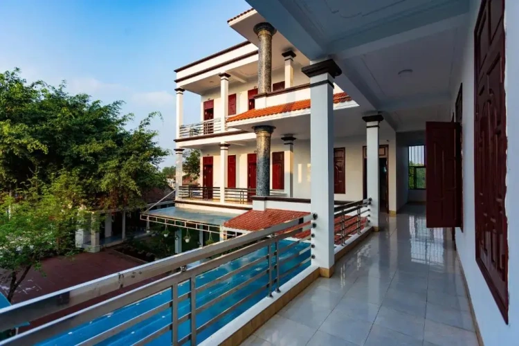 Standard Twin room with balcony