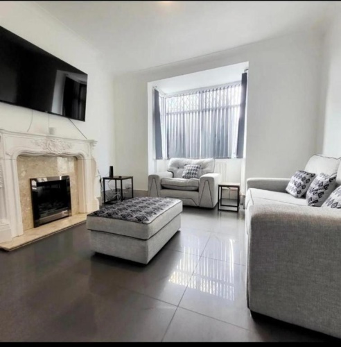 3 Bedrooms Cottage