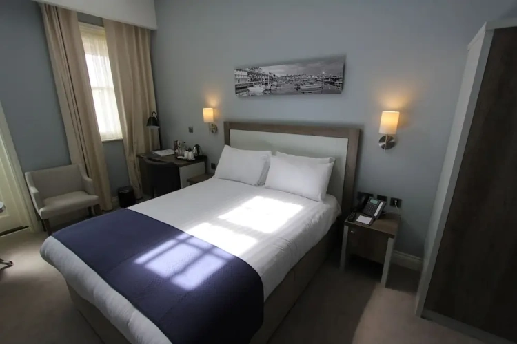 Standard Double room with view