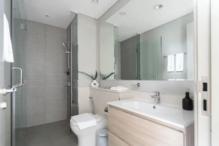 KeyRock - Modern 1BR in Zada with Pool