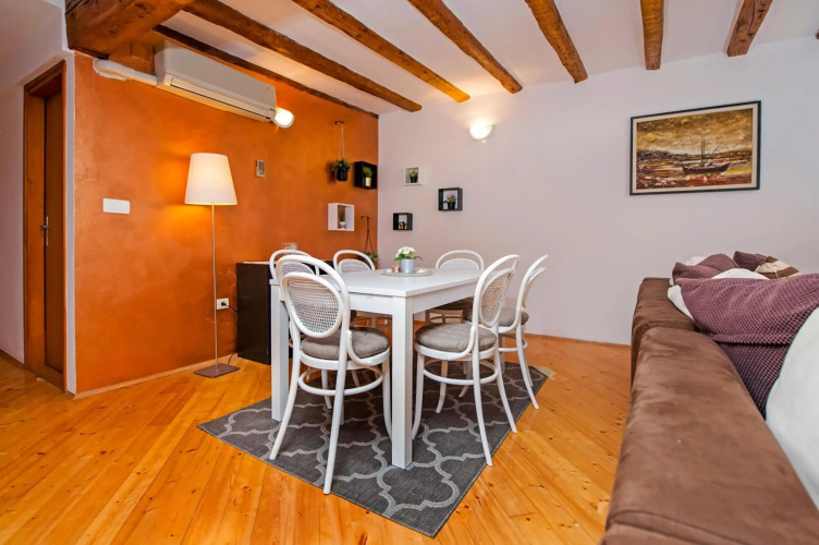 Apartment Marconi