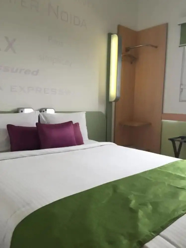 Holiday Inn Express Greater Noida Knowledge Park
