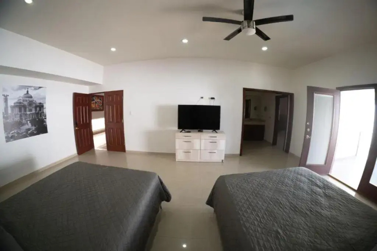 17 Residence For 15 People With Pool