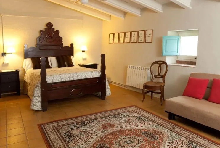 Standard Triple room