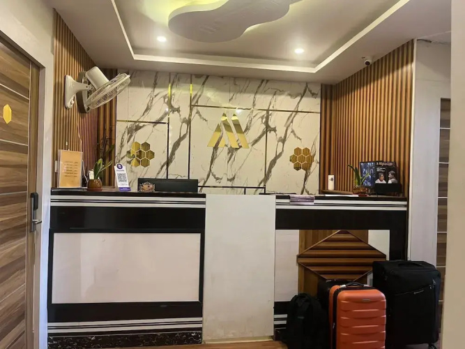 Avenue Suites