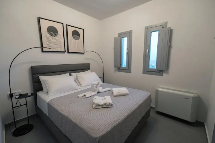 Uranides Luxury Suites