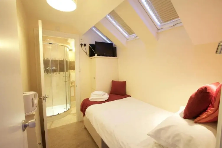 Standard Single room