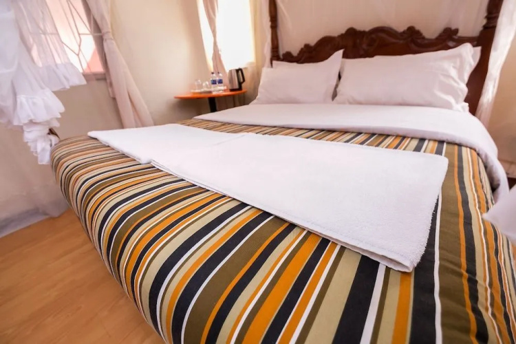 Upperhill Blueberry Hotel