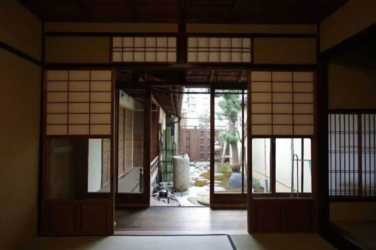 Itsutsuji hermitage