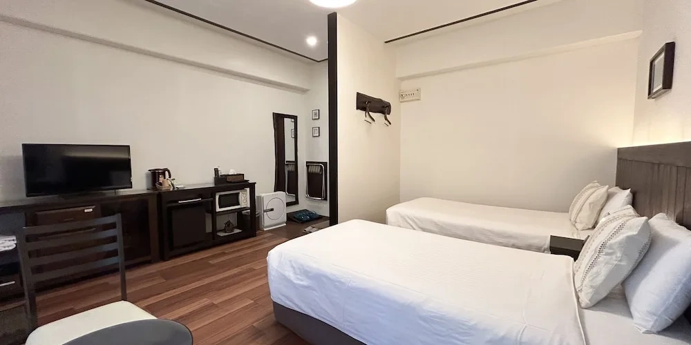 Standard Twin room with balcony