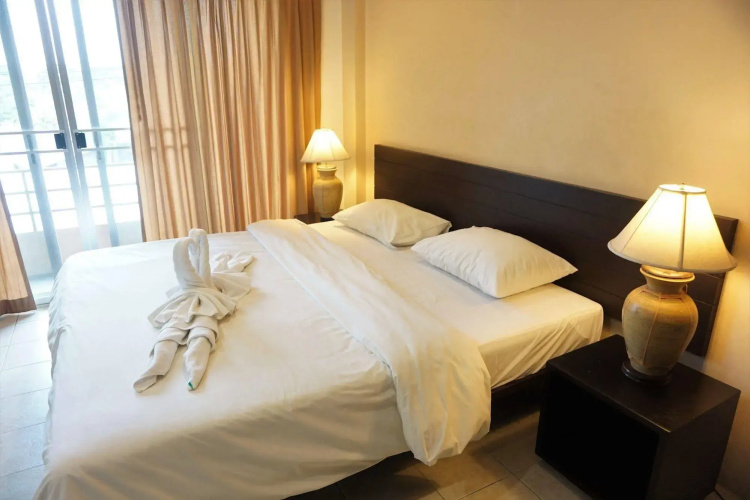 Chaofa West Suites