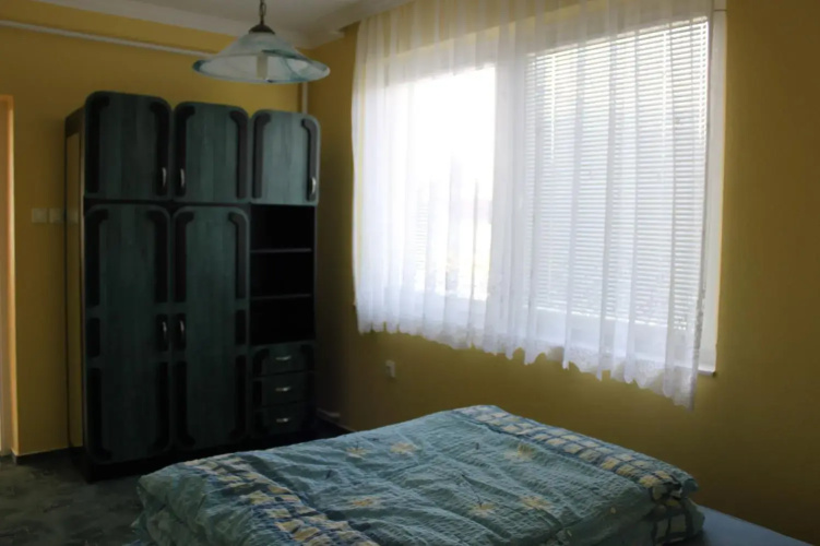 Cedar Apartment 2